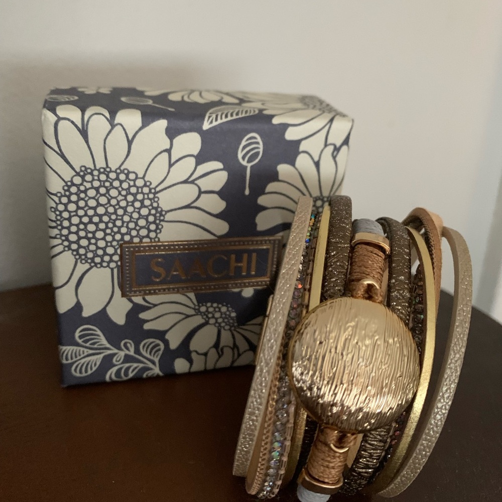 SAACHI Boho style wrist cuff Gold and Cream Multi-Layered Bracelet never used. - Picture 12 of 12